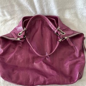 Gianni Chiarini Made in Italy lilac leather handbag.